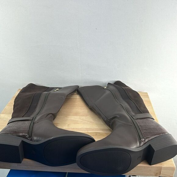 Karen Scott Leandraa Wide-Calf Riding Boots- Dark Brown- Size 7.5 M - Picture 3 of 5